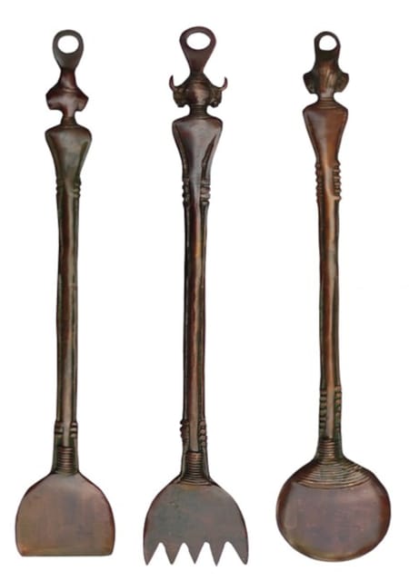Antique Brass Wall d?cor ? Set of Hanging Cutlery? (10000)