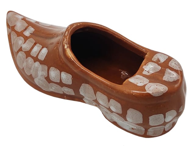 Ceramic Ashtray 'Kick the Butt': Funky Shoe Shaped Ash Tray For Cigarette Smokers (12363)