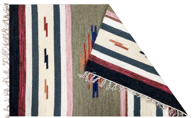 All-Season Area Rug / Carpet / Dhurrie in Wool - : Handwoven by master artisans in Medium Size (3 ft*2 ft or 6 Squre ft (10067J)