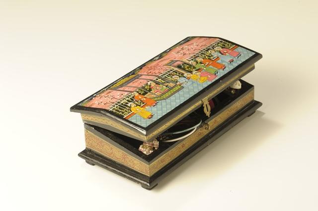 Painted bone jewellery box