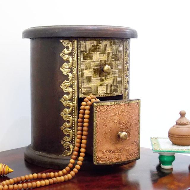 Drum shaped jewelery box